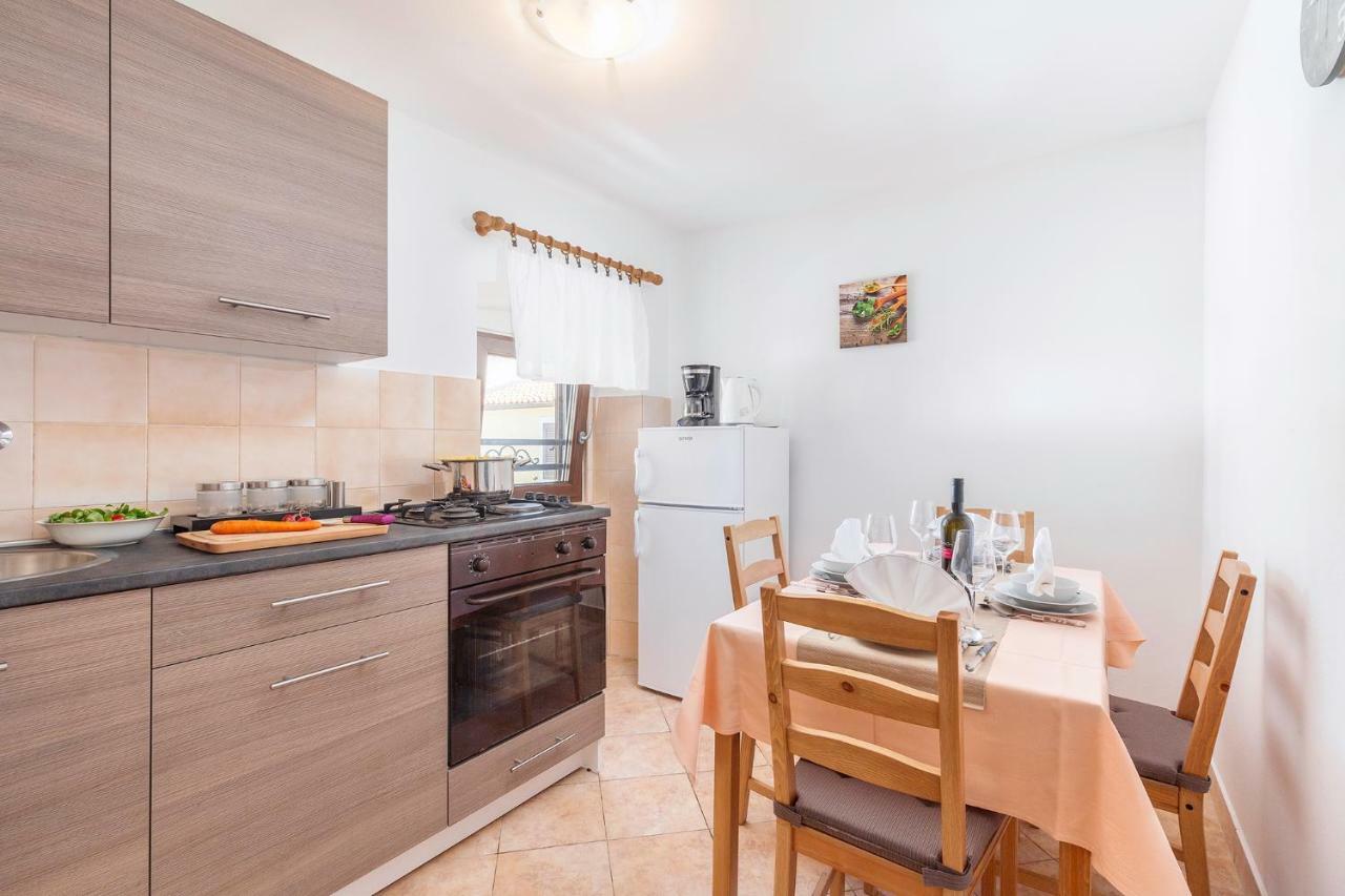 Apartments Pepe Novigrad Istria Buitenkant foto